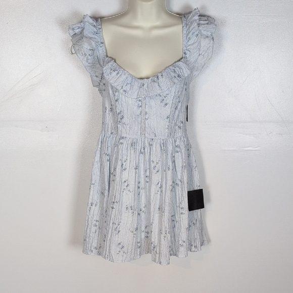 Lulus Dresses & Skirts - Lulus NWT Velia Floral Textured Flutter Sleeve Mini Dress